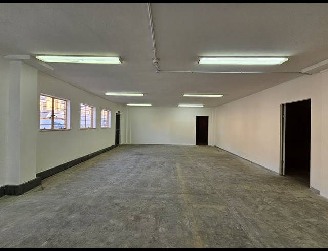 448M² WAREHOUSE TO LET IN LINBRO PARK